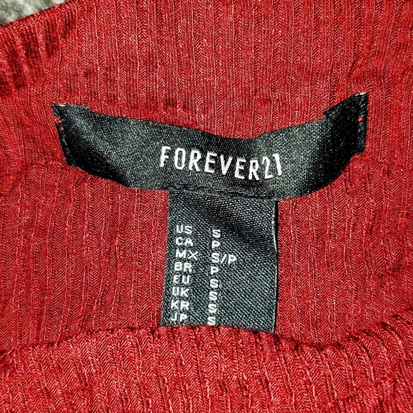 Top - Picture 2 of 2